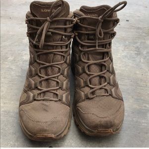 LOWA Men’s Boots in Tan
